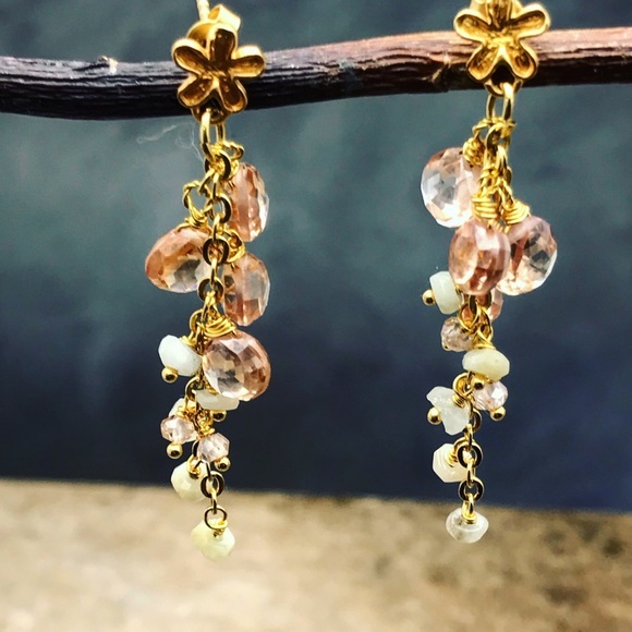 Matana handmade cluster earrings in blush - Picture 2 of 4